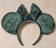 Load image into Gallery viewer, Velvet Christmas ears with puffy bow
