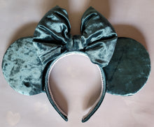 Load image into Gallery viewer, Velvet ears with puffy bow

