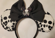 Load image into Gallery viewer, Skull and crossbones lace Halloween ears
