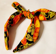 Load image into Gallery viewer, Pumpkin knotty headband with gold glitter details
