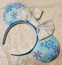 Load image into Gallery viewer, Snowflake glitter ears
